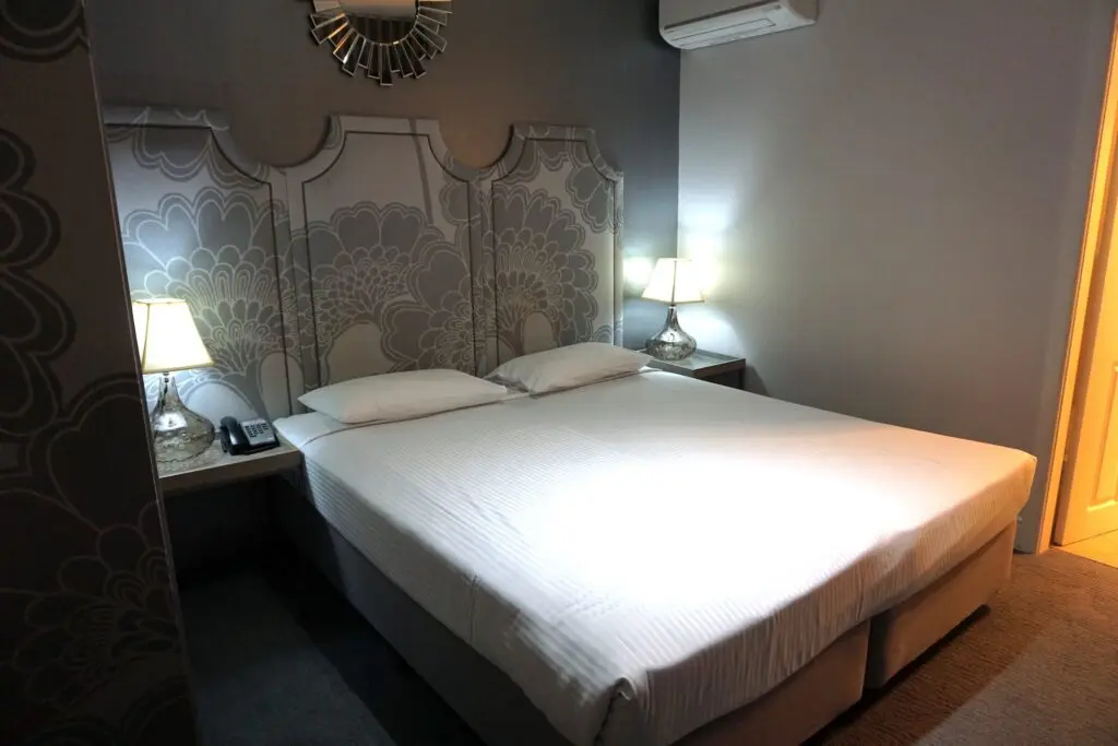 Standard atrium rooms - Double Bay Accommodation Sydney - The Savoy Hotel